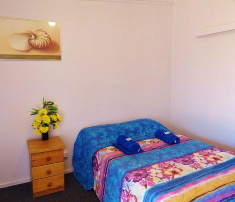 Billabong Hotel/Motel Cunnamulla - E Caravan Parks 3