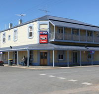 Port Wakefield Hotel - E Caravan Parks