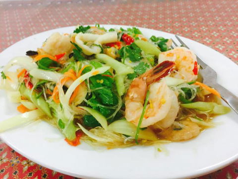 Lee's Thai Food Restaurant - E Caravan Parks 3