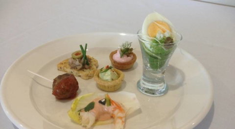 Pasfields Restaurant - E Caravan Parks 0
