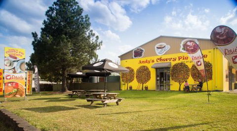 Andy’s Cherry Pie Cafe - E Caravan Parks 4