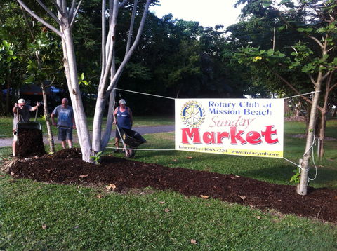Mission Beach Markets - E Caravan Parks 0
