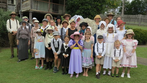 Pioneer Weekend - E Caravan Parks 0