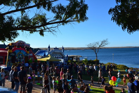 Streaky Bay New Years Eve Children's Festival And Fireworks - E Caravan Parks 1