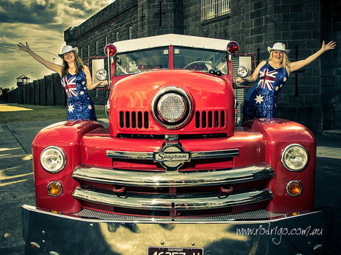 Aussie Rock Show The Retro Girls Club Boutique Hotel - E Caravan Parks 0