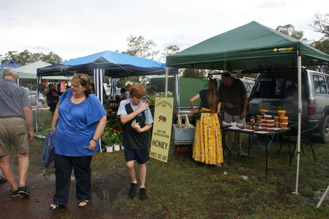 Twilight Markets At East Kurrajong - E Caravan Parks 1