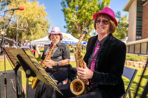2021 Alice's Longest Desert Lunch - E Caravan Parks 1
