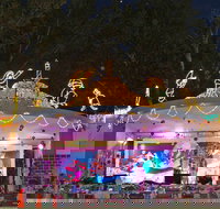 Light Up Leeton - E Caravan Parks