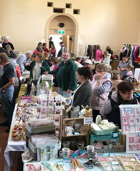 Saddleworth Market - E Caravan Parks 0