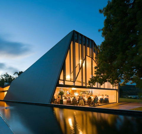 Peppermint Bay - Bar, Dining And Terrace - E Caravan Parks 1