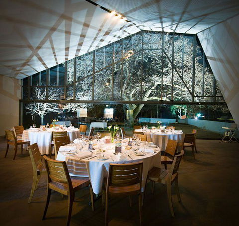 Peppermint Bay - Bar, Dining And Terrace - E Caravan Parks 2