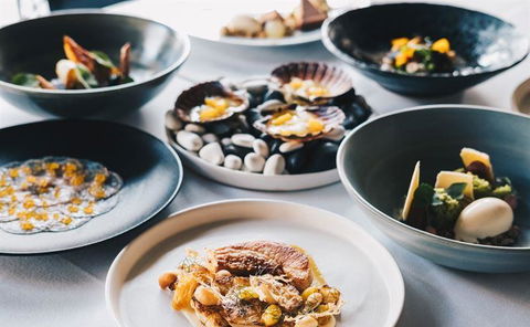 Thai On The Hill - E Caravan Parks 7