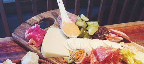 The Union Bar - E Caravan Parks 3