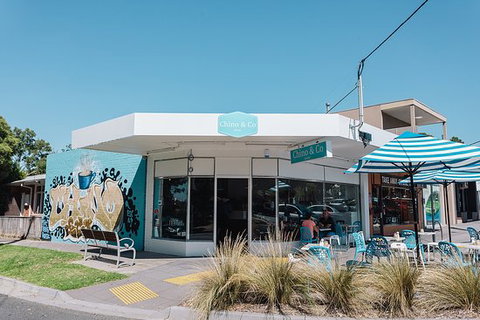 Chino & Co - E Caravan Parks 0