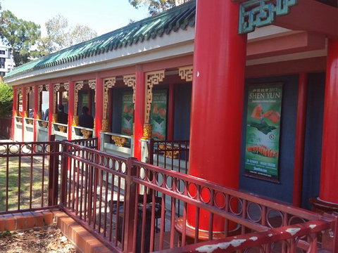 Gold Leaf - E Caravan Parks 0