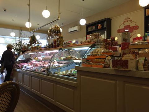 The Epicurean Delicatessen - E Caravan Parks 0