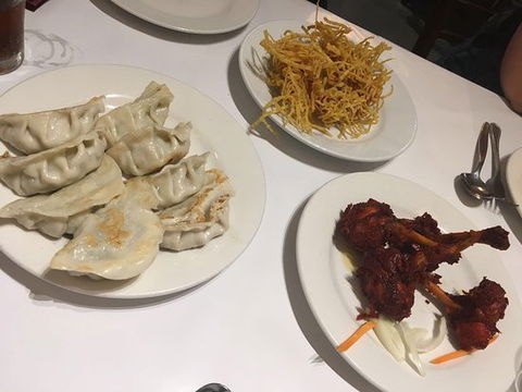 Dragon Drum Restaurant - E Caravan Parks 0