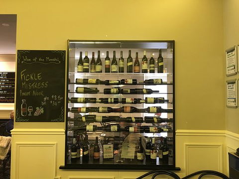 Crown Hotel Lilydale - E Caravan Parks 0