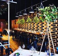 Reclaim Winebar  Cafe - E Caravan Parks