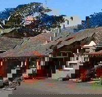 Ti Tree Hotel - E Caravan Parks