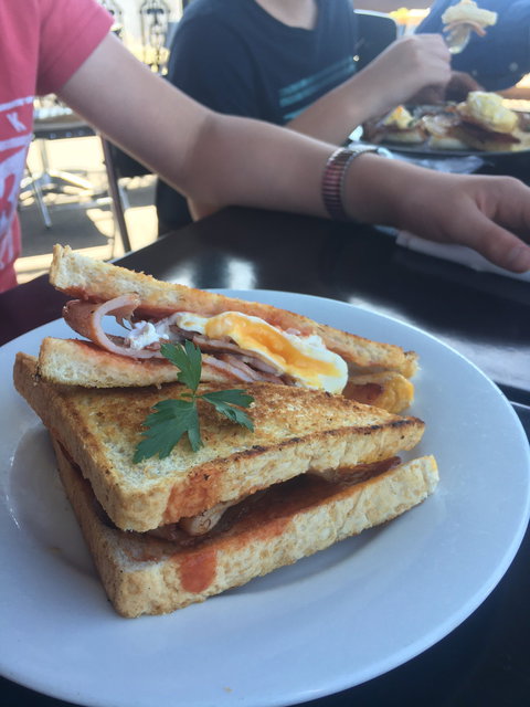 Deloraine Deli - E Caravan Parks 6