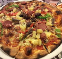 Lizas Woodfired Pizza - E Caravan Parks