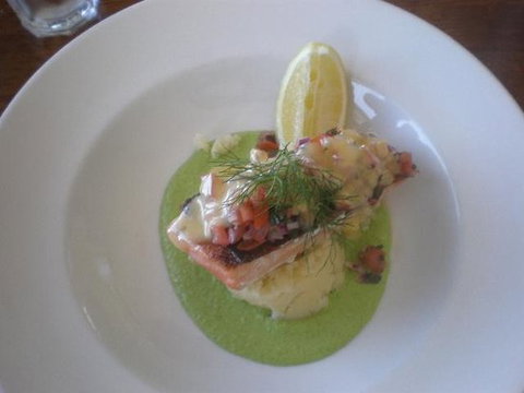 Wharf Restaurant Cocktail Lounge & Bar - E Caravan Parks 0