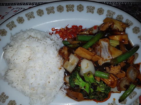 The Sapphire Chinese Restaurant - E Caravan Parks 0