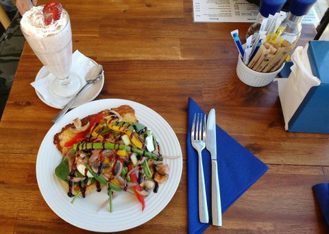 Brownie's On Budgewoi - E Caravan Parks 0