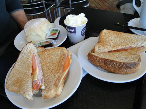 McDonald's - E Caravan Parks 0