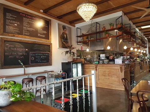 Pink Lotus Eatery - E Caravan Parks 0