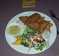 Stuart's Point Tavern - E Caravan Parks