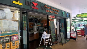 Cairns Restaurants and Takeaway E Caravan Parks E Caravan Parks