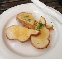 Oaks Brasserie and Yarralumla Gallery - E Caravan Parks