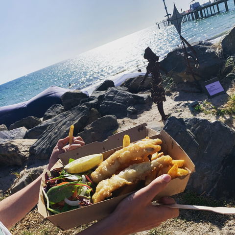 Cafe Lune - E Caravan Parks 2