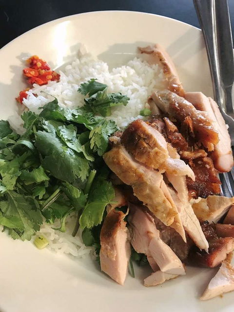 Courtyard Cafe - E Caravan Parks 0