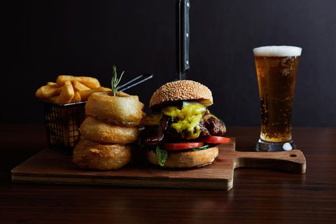 Echuca Curry Club - E Caravan Parks 0