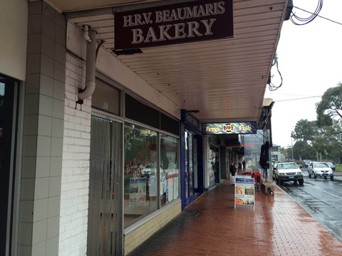 H.R.V. Beaumaris Bakery - E Caravan Parks 0