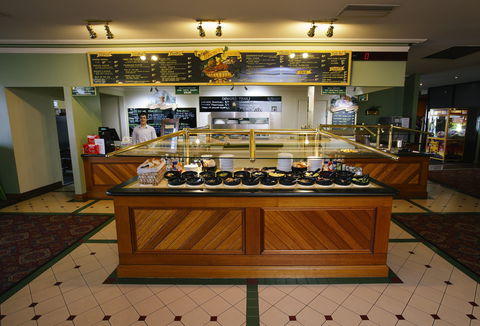 Macey's Bistro - E Caravan Parks 2
