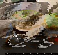 Pho  Roll - E Caravan Parks