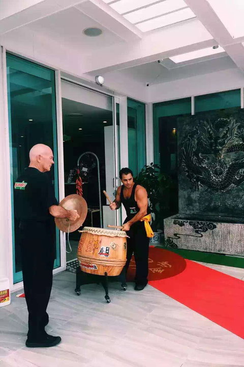 Sky Restaurant Marina Mirage - Main Beach - E Caravan Parks 0