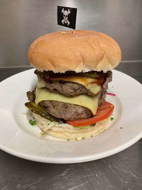 The Pirate Den Bar And Grill - E Caravan Parks 0