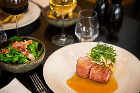 Deco Wine Bar And Restaurant - E Caravan Parks 2