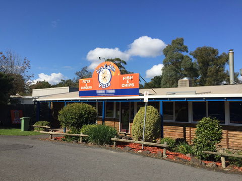 Log Cabin Pizza - E Caravan Parks 0