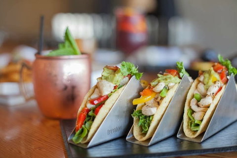 Oscar's Table - E Caravan Parks 0