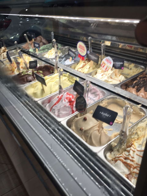 Gelatissimo - Springfield - E Caravan Parks 0