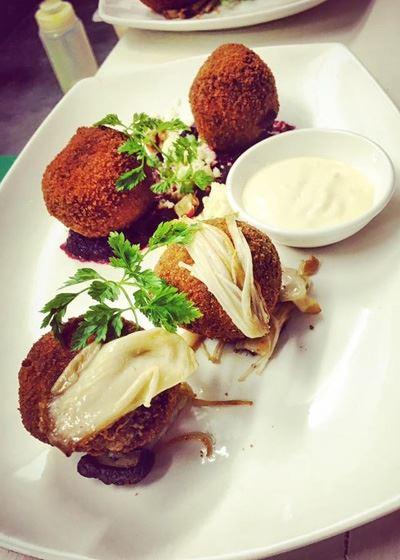 Luscious Organic Cafe & Shop - E Caravan Parks 10