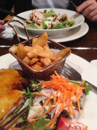 Three Little Pigs Tavern - E Caravan Parks 0