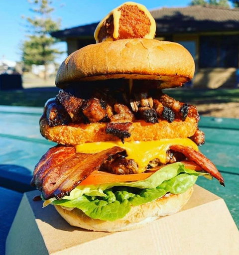 Blowfish Street Food - E Caravan Parks 0