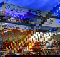 Chopstix Asian Noodle Bar - E Caravan Parks